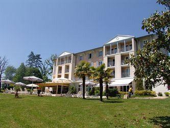 Brit Hotel Du Golf Le Lodge Salies-de-Béarn Exterior photo